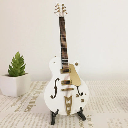 1/6 Guitar in Miniature