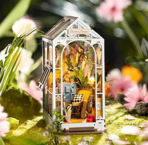 Garden House — Miniature DIY Nook